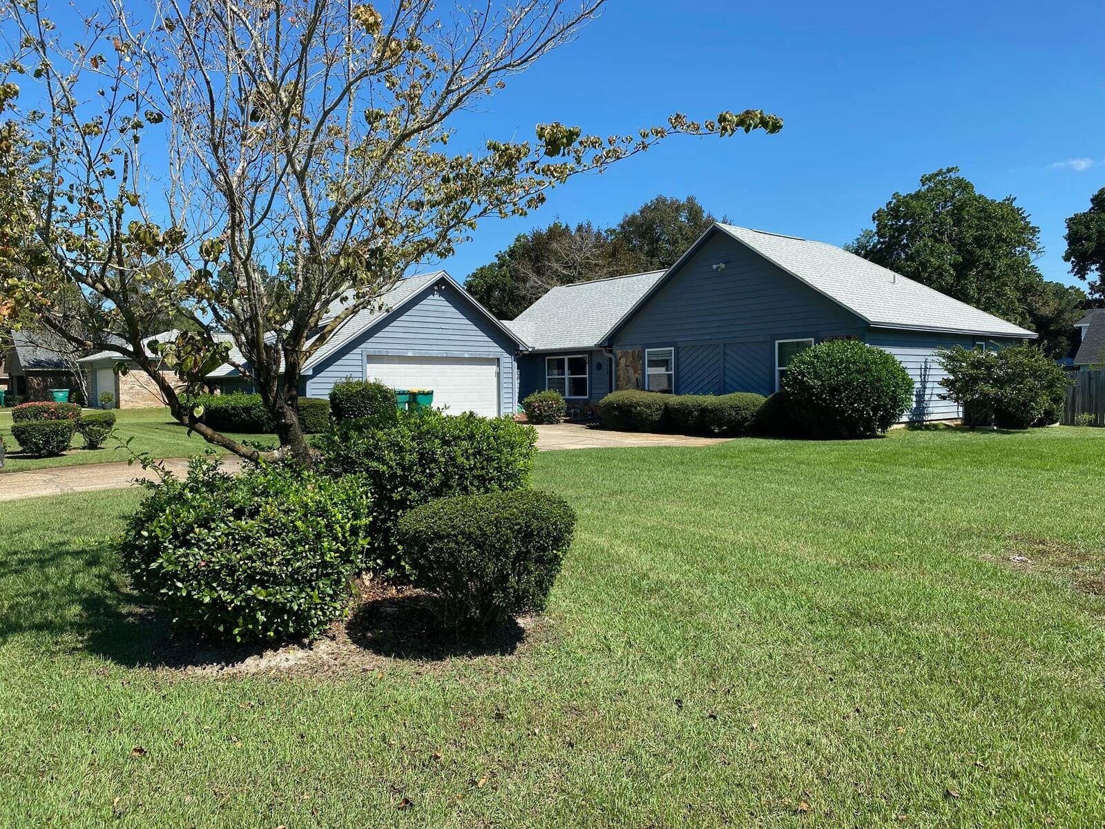 Property Photo: 1113 Sandalwood Circle FL 32578