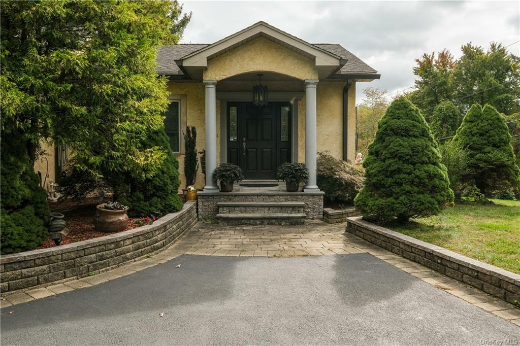 Property Photo:  88 Jack Road  NY 10567 