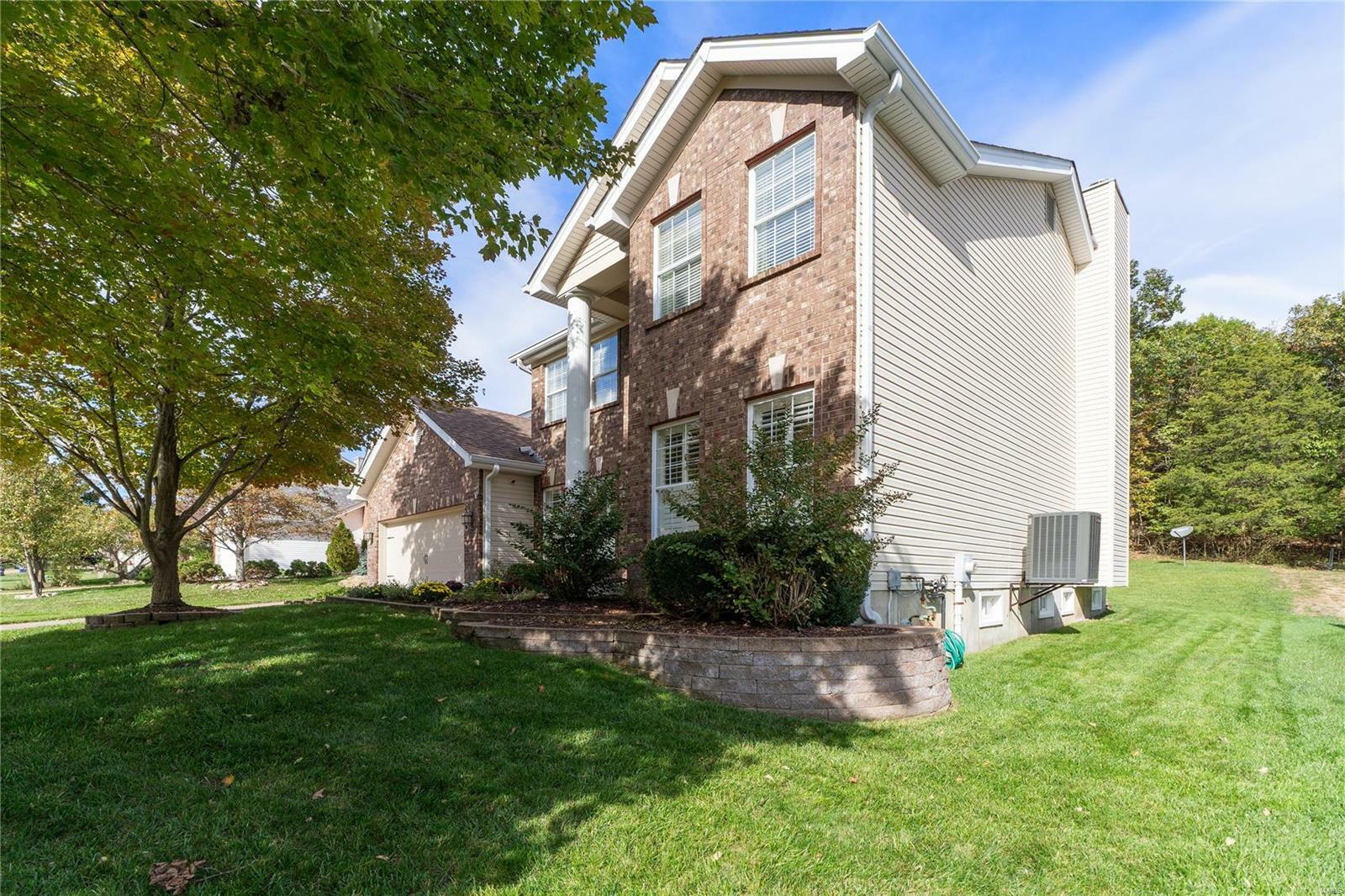 Property Photo:  17261 Hilltop Ridge Drive  MO 63025 