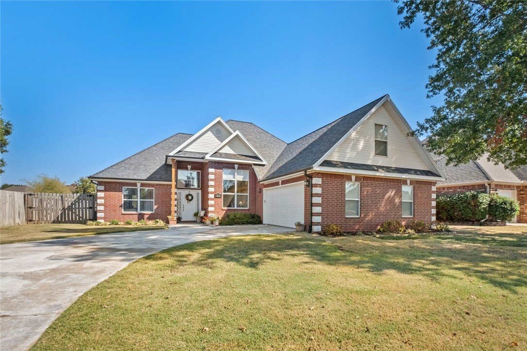 Property Photo:  615 Leisure Lane  AR 72712 