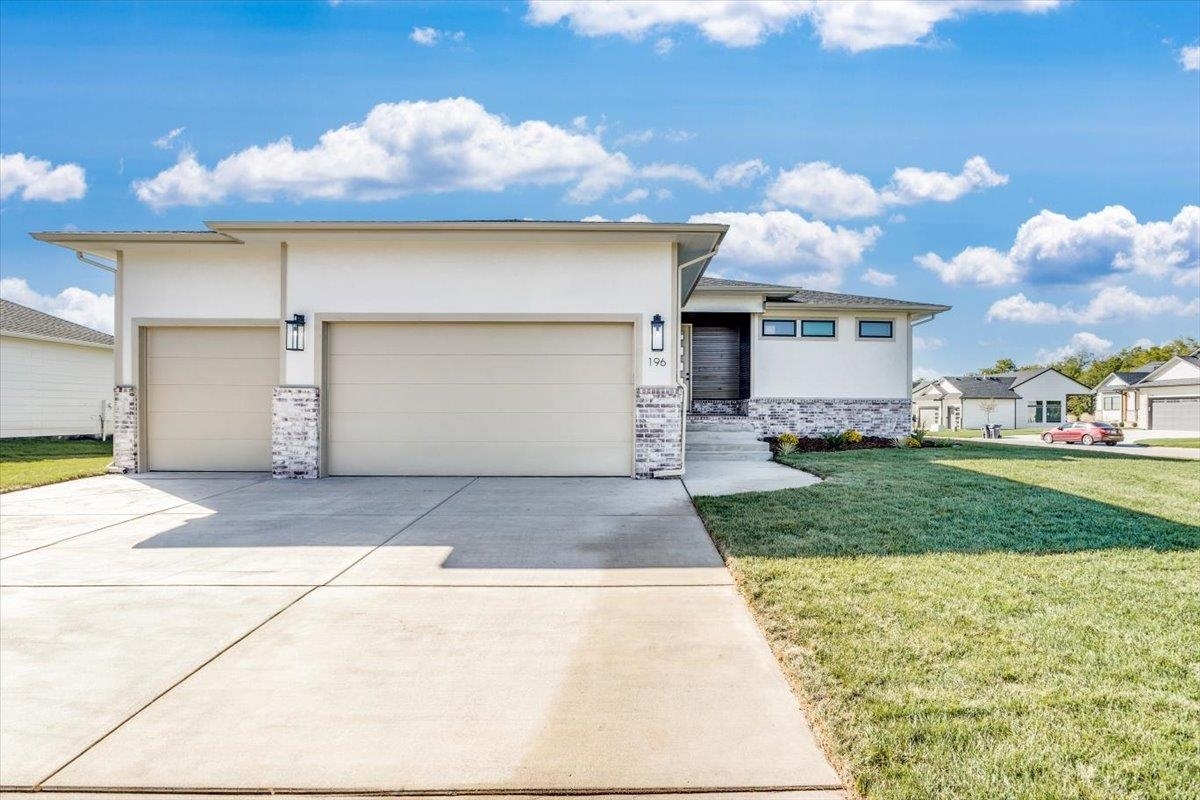 Property Photo:  196 S Wellcrest Ct.  KS 67052 