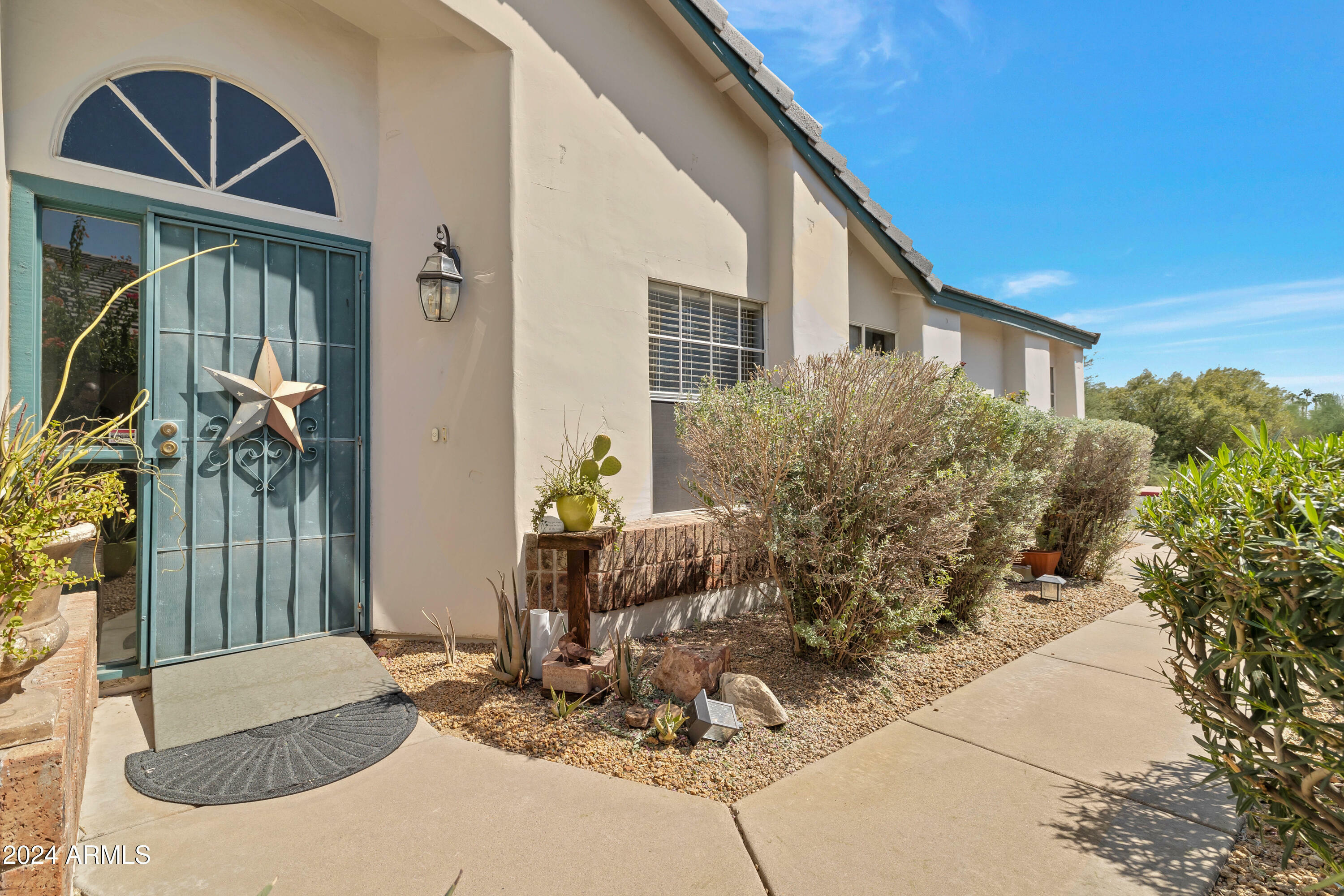 Property Photo:  426 W Tierra Buena Lane  AZ 85023 