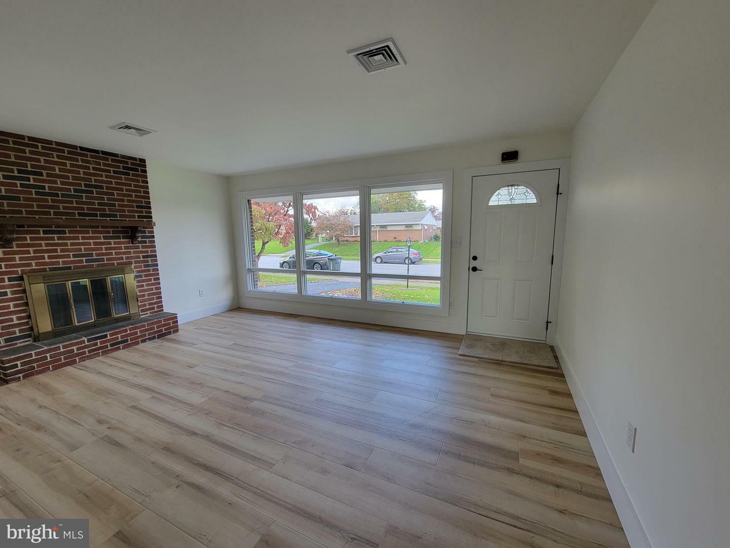 Property Photo:  116 Cambridge Drive  PA 17055 