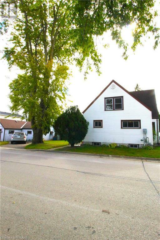 Photo de la propriété:  220 Tillson Avenue  ON N4G 3B2 