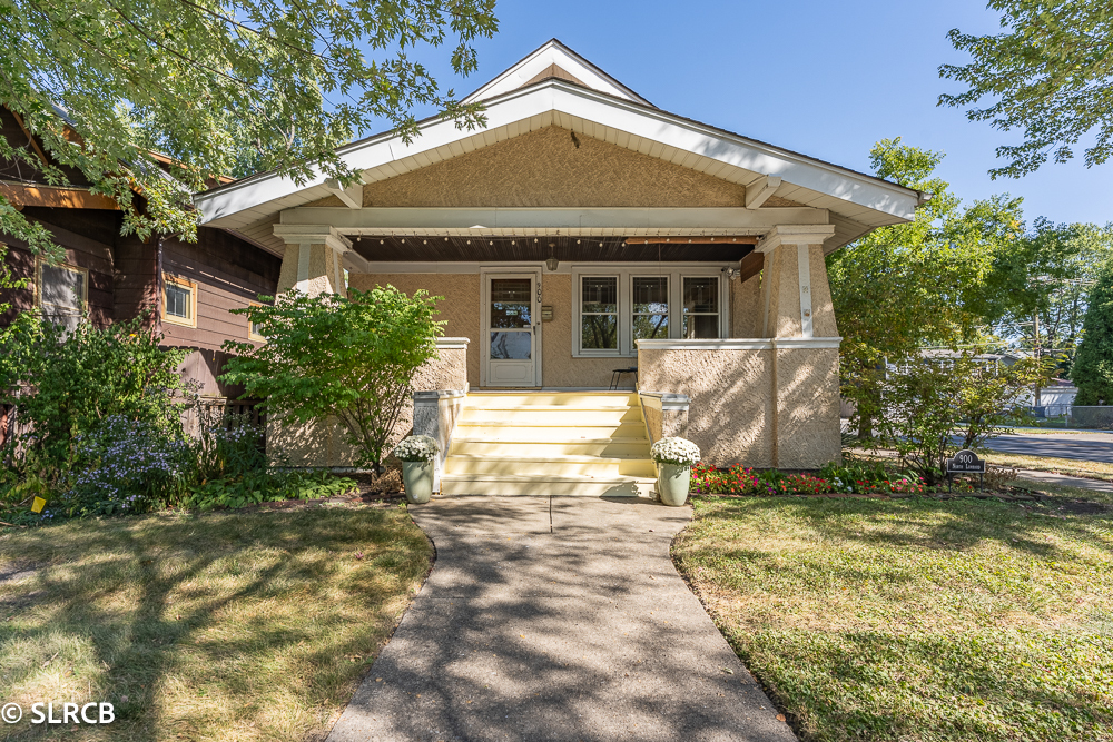 Property Photo: 900 N Lombard Avenue IL 60302
