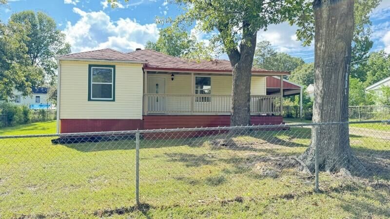 Property Photo:  1000 Marvin Ave  LA 71446 