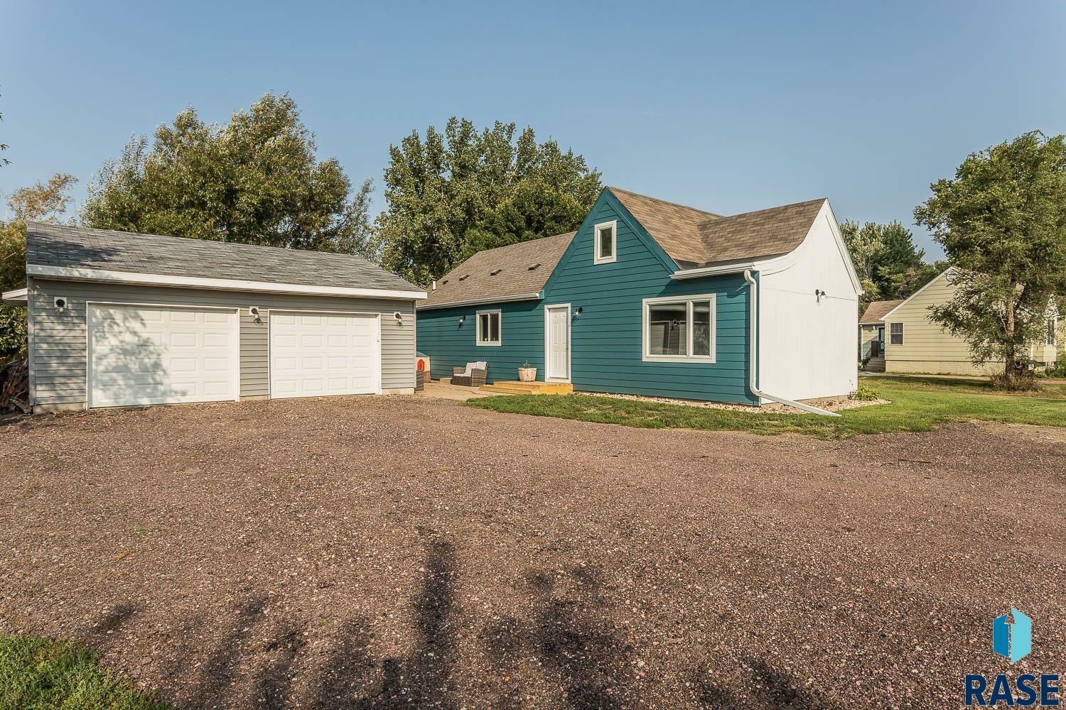 Property Photo:  27273 469th Ave  SD 57064 