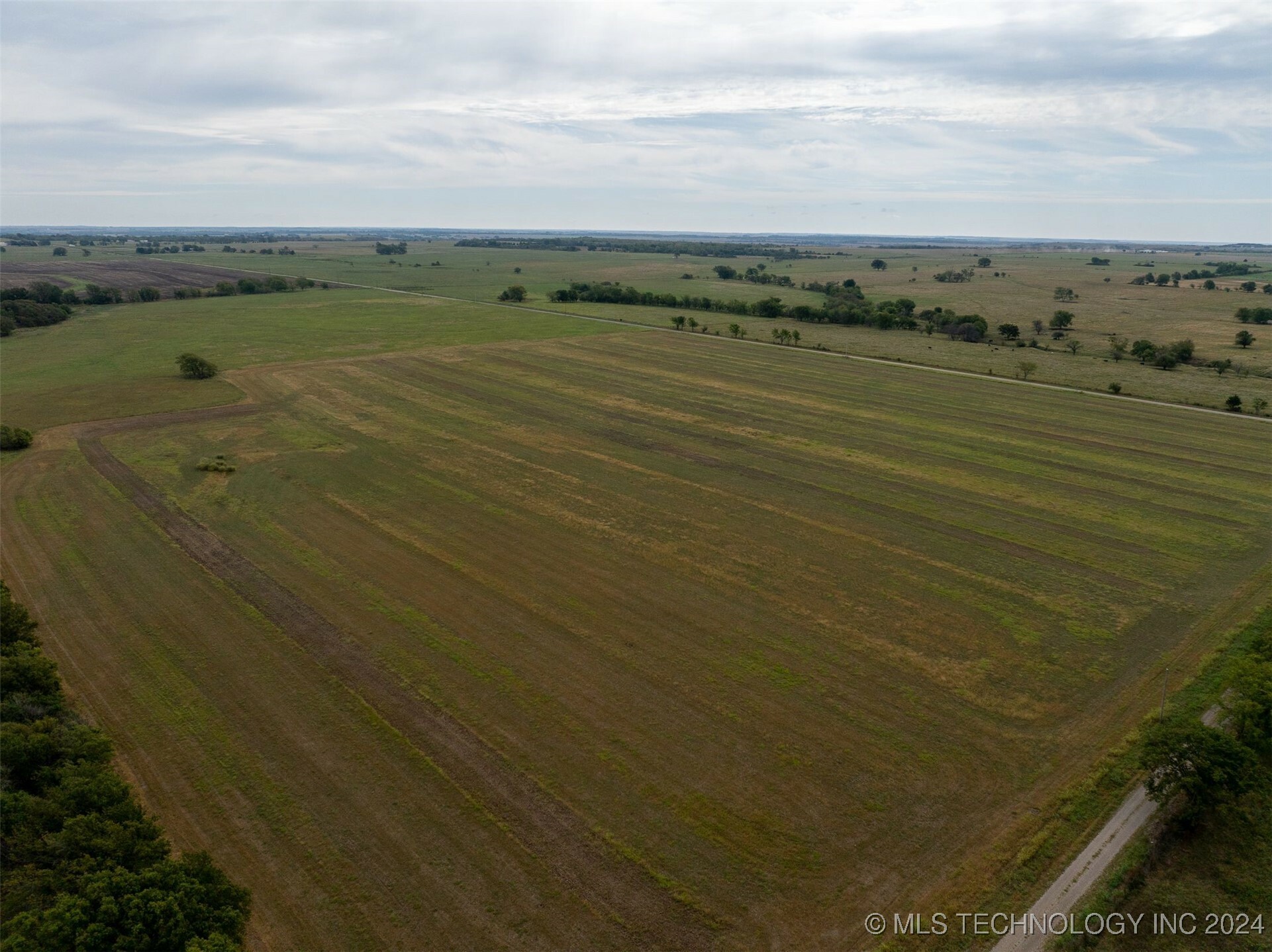 Property Photo:  County Road 4  OK 74072 