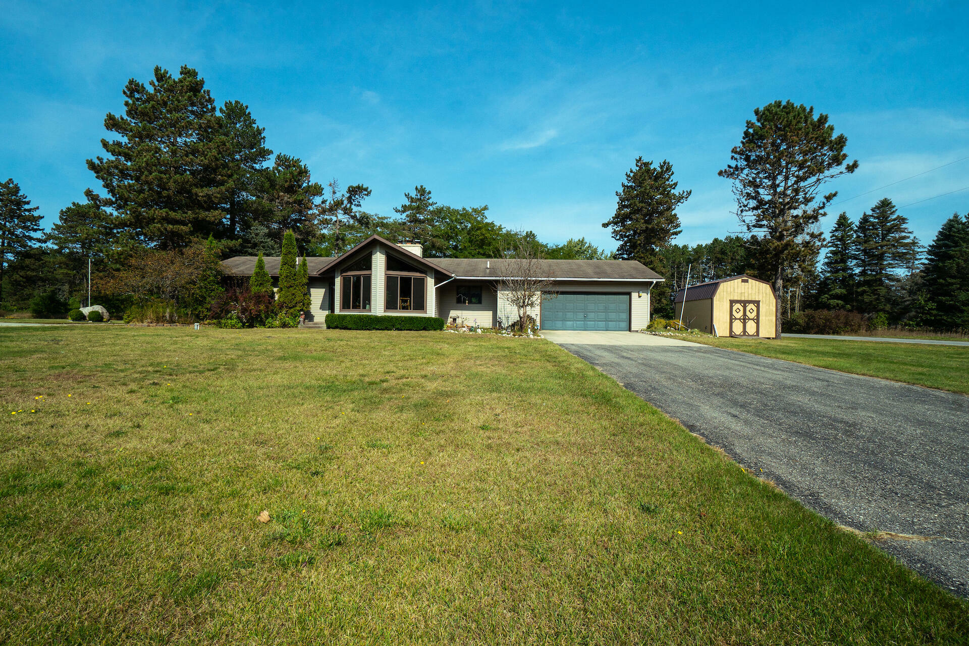 Property Photo:  14 Paradise Drive  MI 49735 