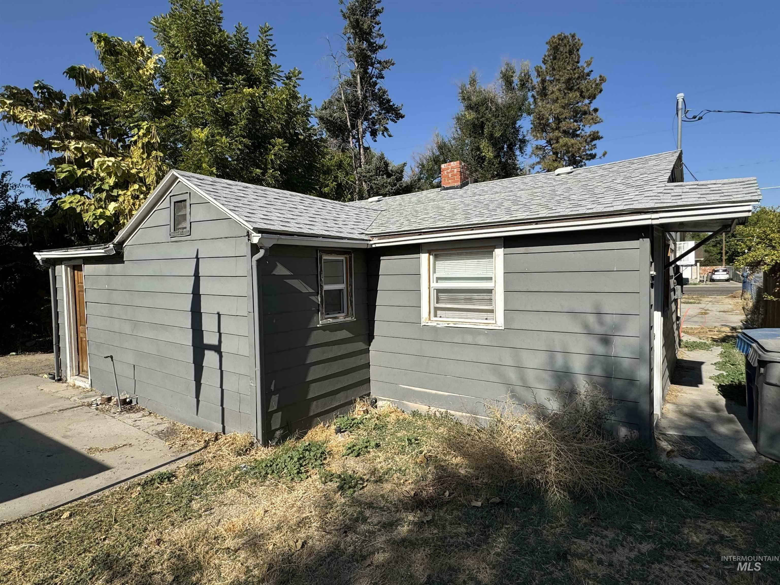 Property Photo:  471 1st Street N  ID 83687 