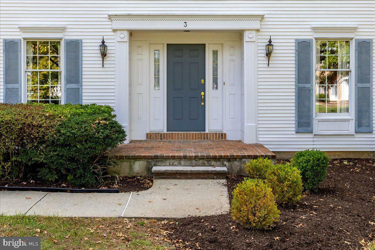 Property Photo:  3 Britt Court  NJ 08550 