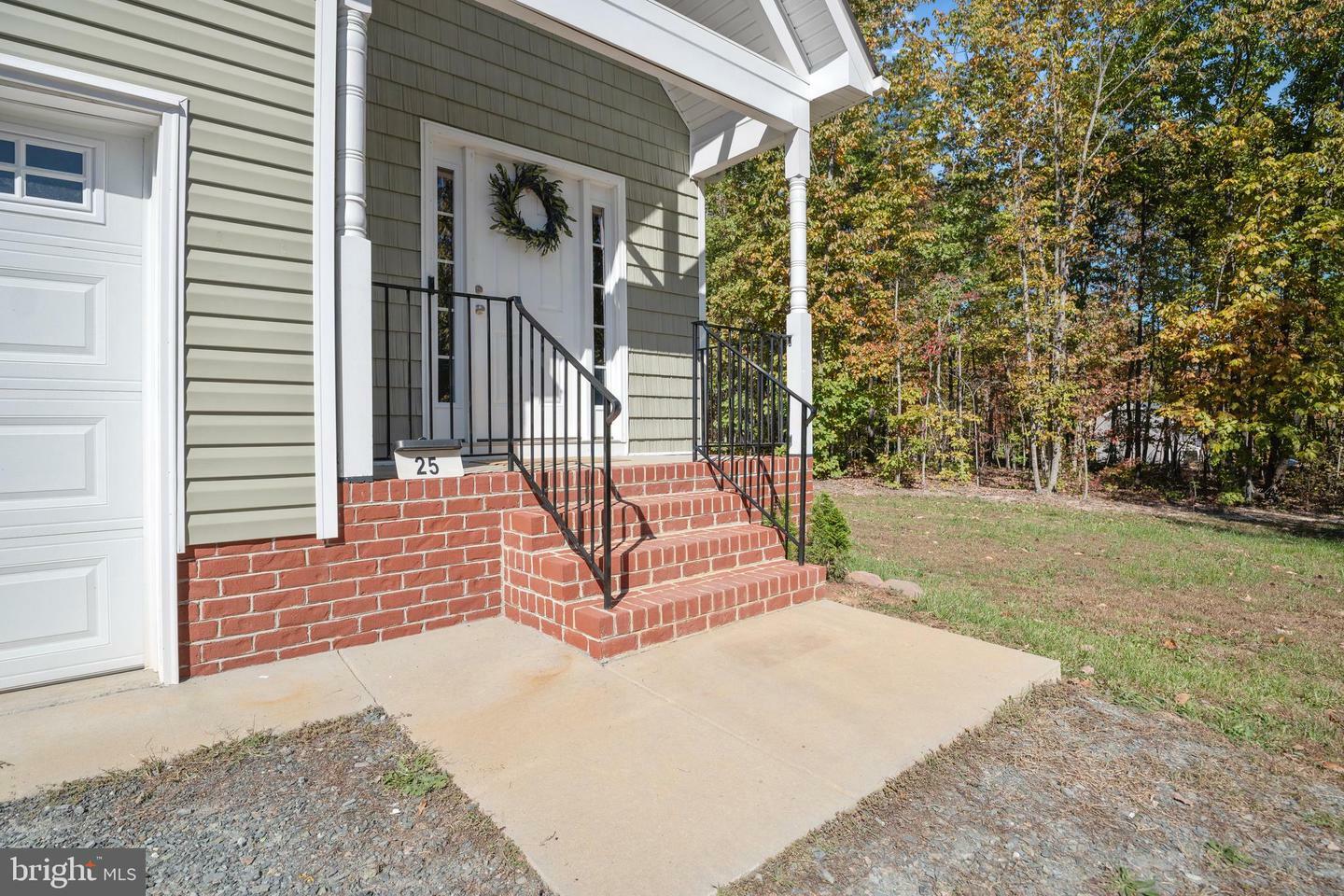 Property Photo:  25 Weston Road  VA 23093 