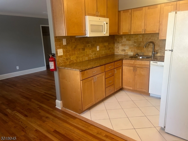 Property Photo:  112 Washington Dr  NJ 07446 