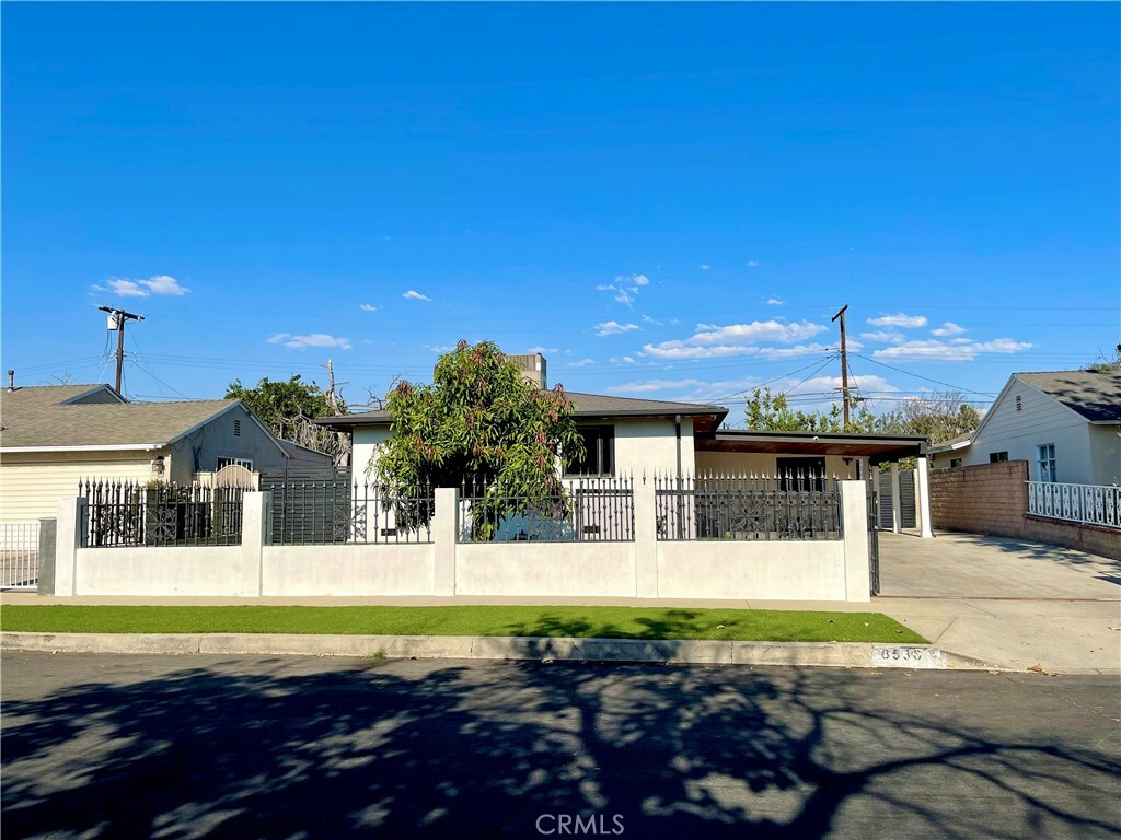 Property Photo:  8536 Wakefield Avenue  CA 91402 