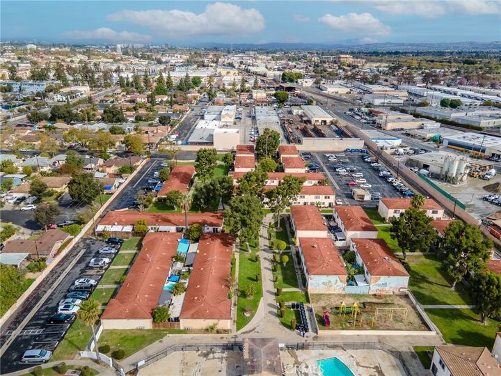 Property Photo:  1001 E Camile Street H1  CA 92701 