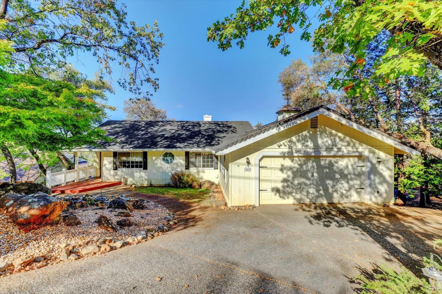 Property Photo:  19079 Hummingbird Drive  CA 95946 