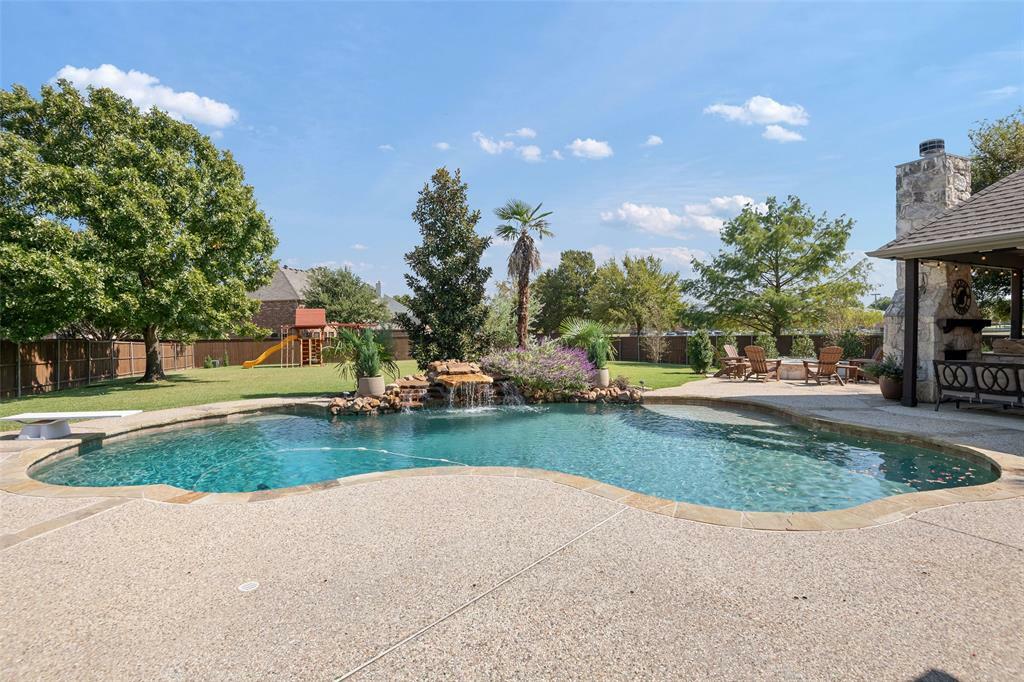 Property Photo:  725 Meandering Woods Drive  TX 76248 