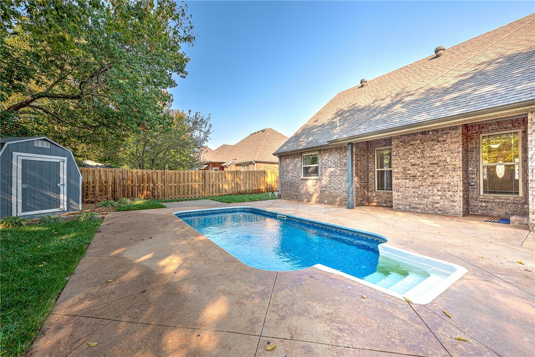 Property Photo:  1449 Lexington Circle  AR 72762 