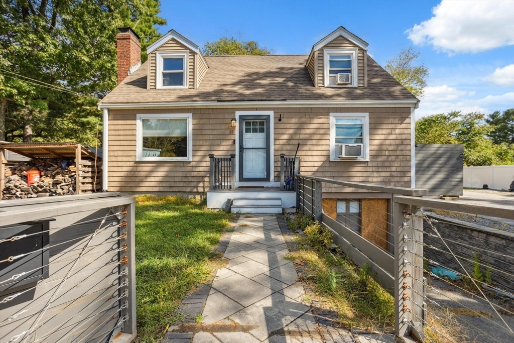 Property Photo:  149 Oak St  MA 01760 