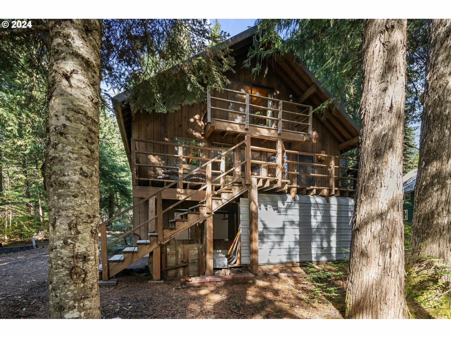 Property Photo:  30616 E Ski Haus Ln  OR 97028 