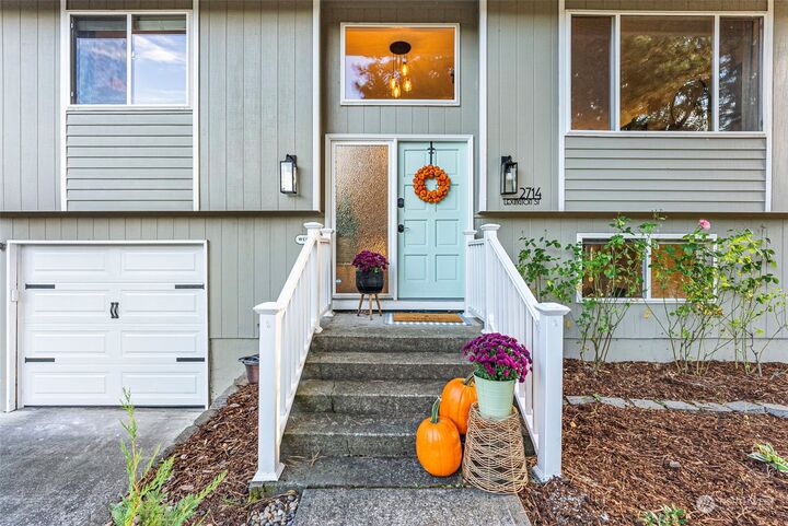 Property Photo: 2714 Lexington Street WA 98388