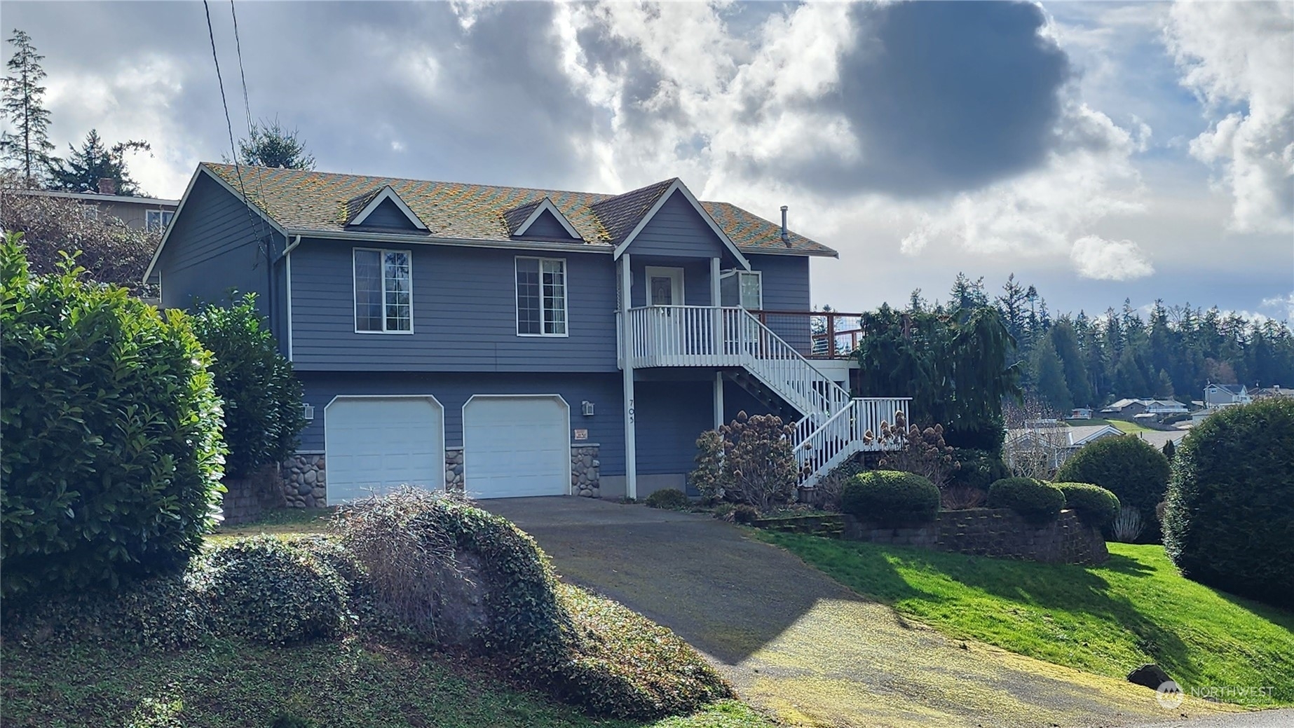 Property Photo:  705 Brokaw Road  WA 98282 