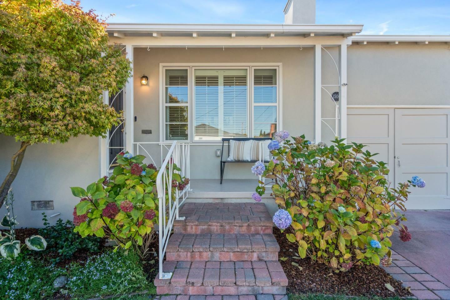 Property Photo:  1506 Nadina Street  CA 94402 