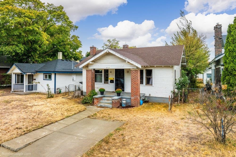 Property Photo:  2719 W Sinto Ave  WA 99201 