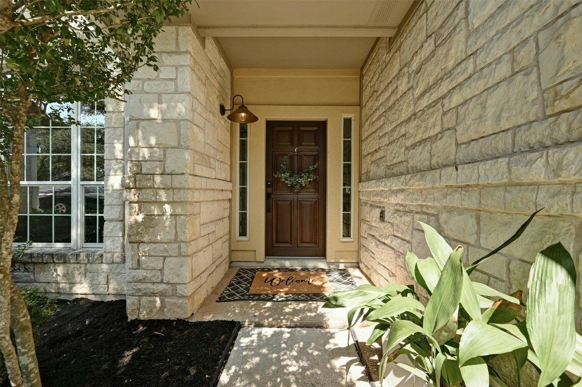 Property Photo:  7336 Brecourt Manor Way  TX 78739 