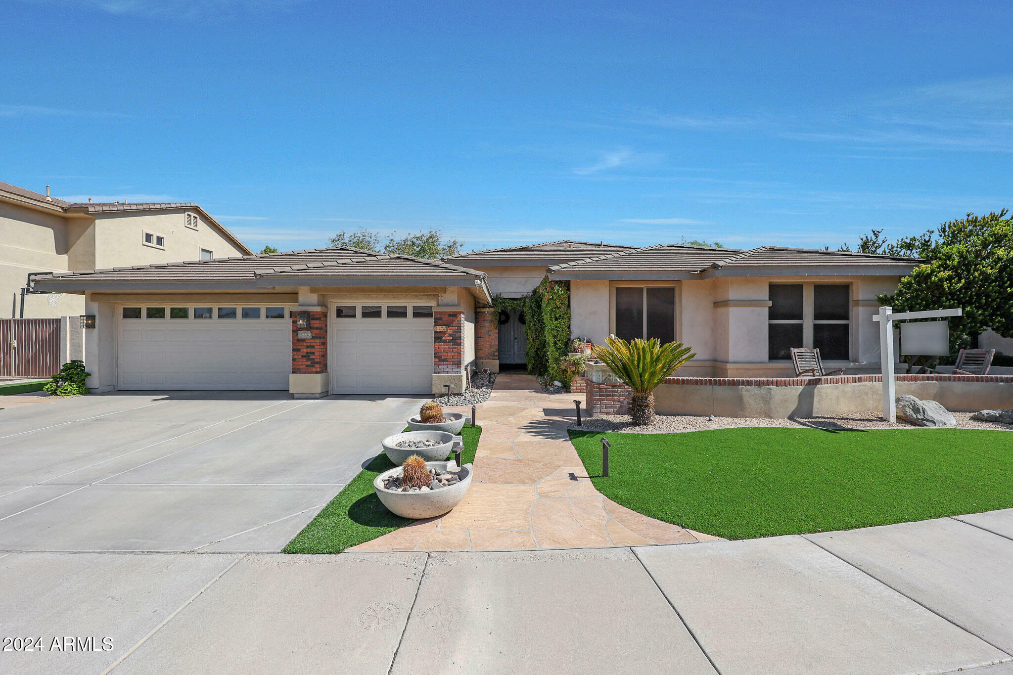 Property Photo:  7865 S Palm Drive  AZ 85284 