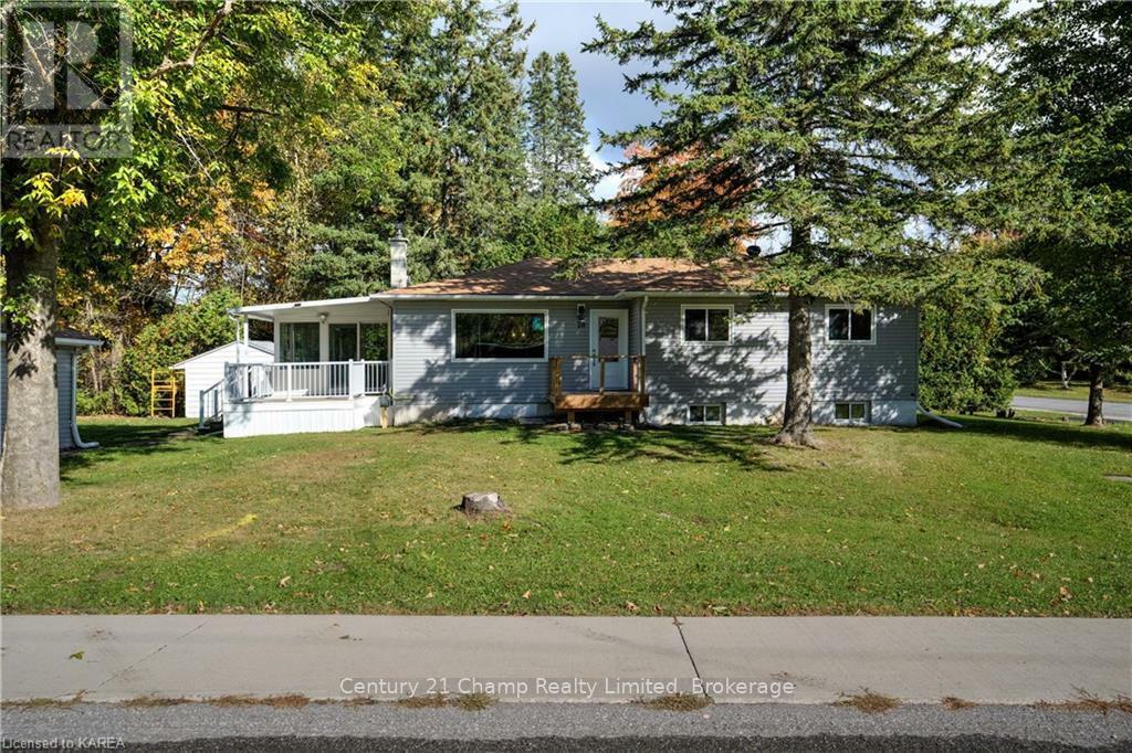 Property Photo:  28 Crawford Drive  ON K0K 2M0 