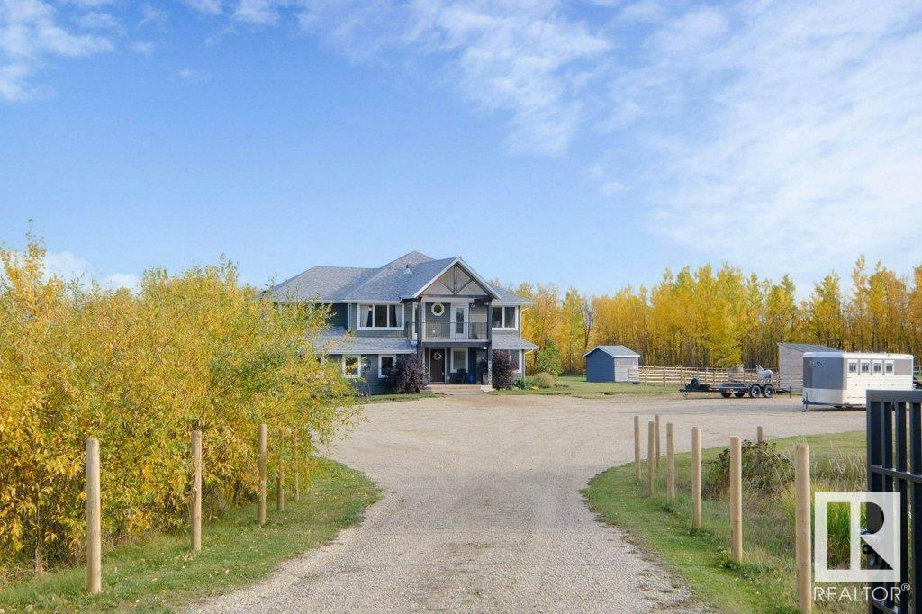 Property Photo:  19A 53509 Hwy 43  AB T0E 1V0 