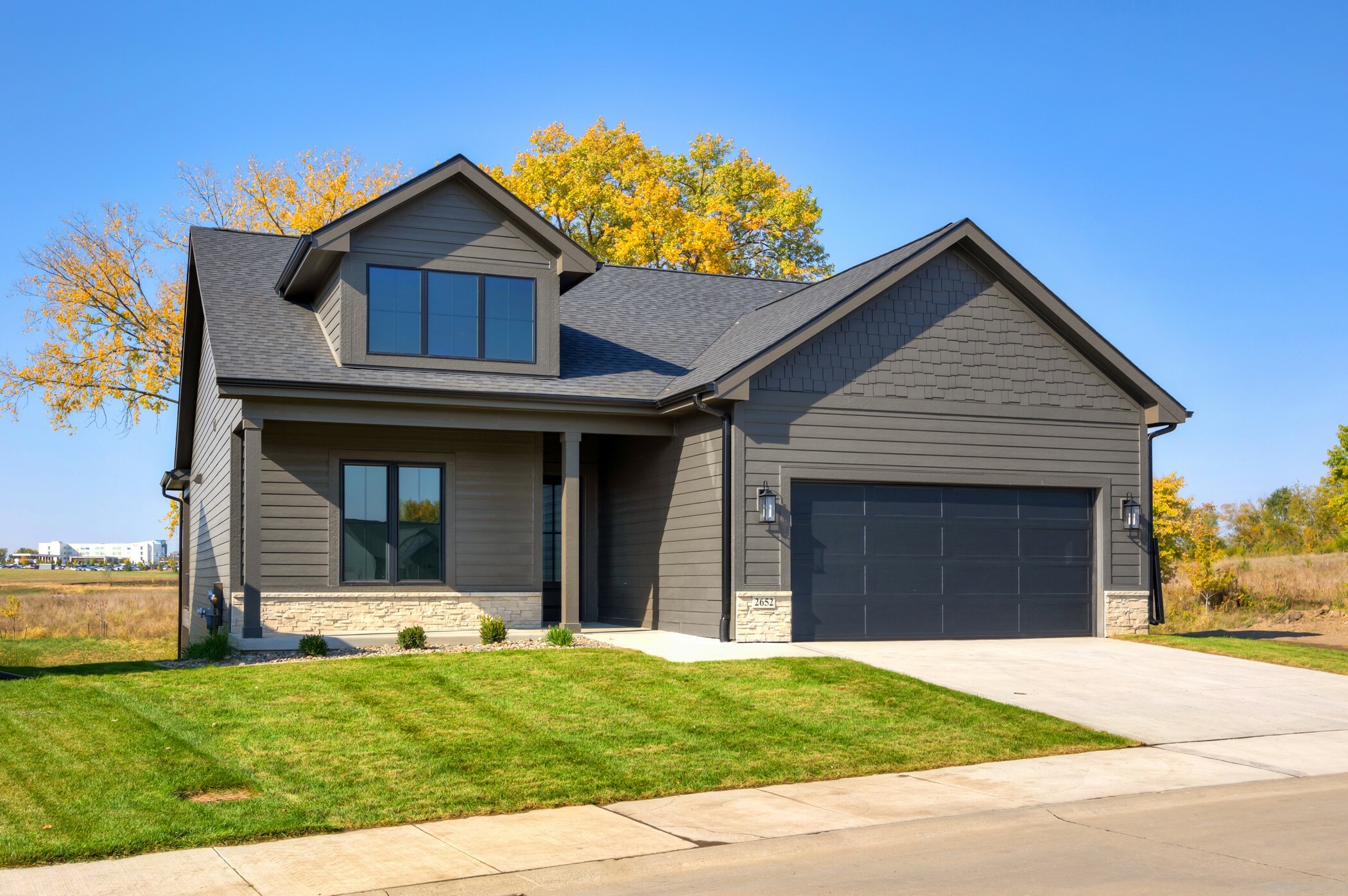 Property Photo:  2652 SE Steele Drive  IA 50263 