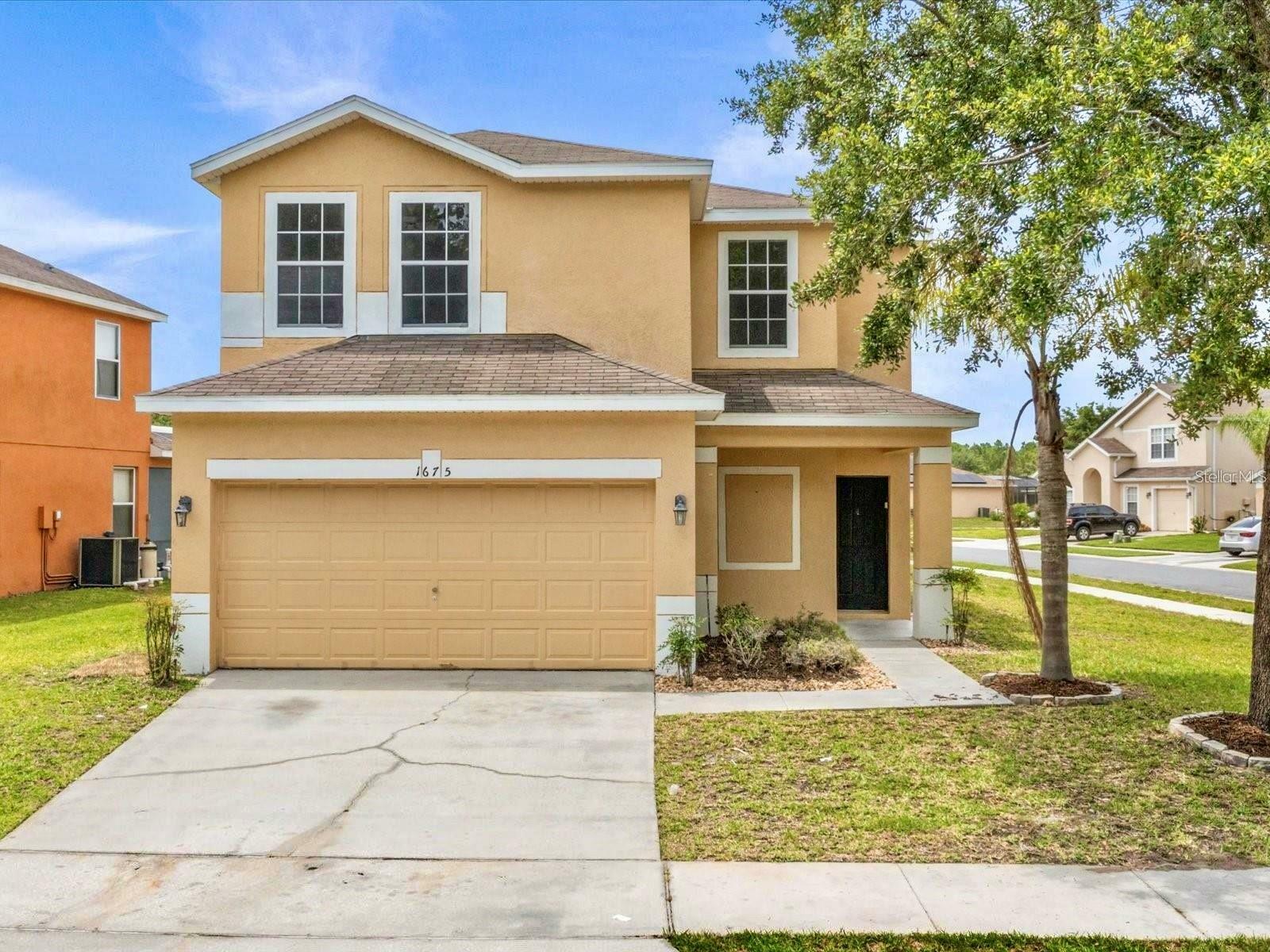 Property Photo:  1675 Royal Ridge Drive  FL 33896 