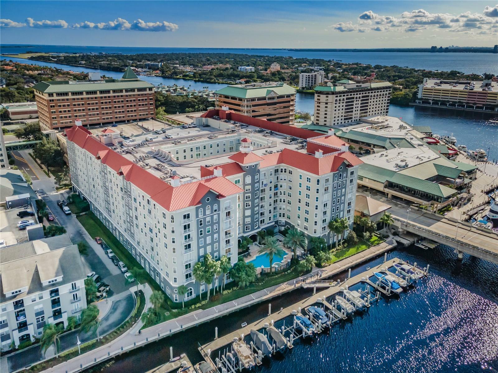 Property Photo:  700 S Harbour Island Boulevard 312  FL 33602 