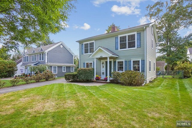 Property Photo:  624 Albert Place  NJ 07450 