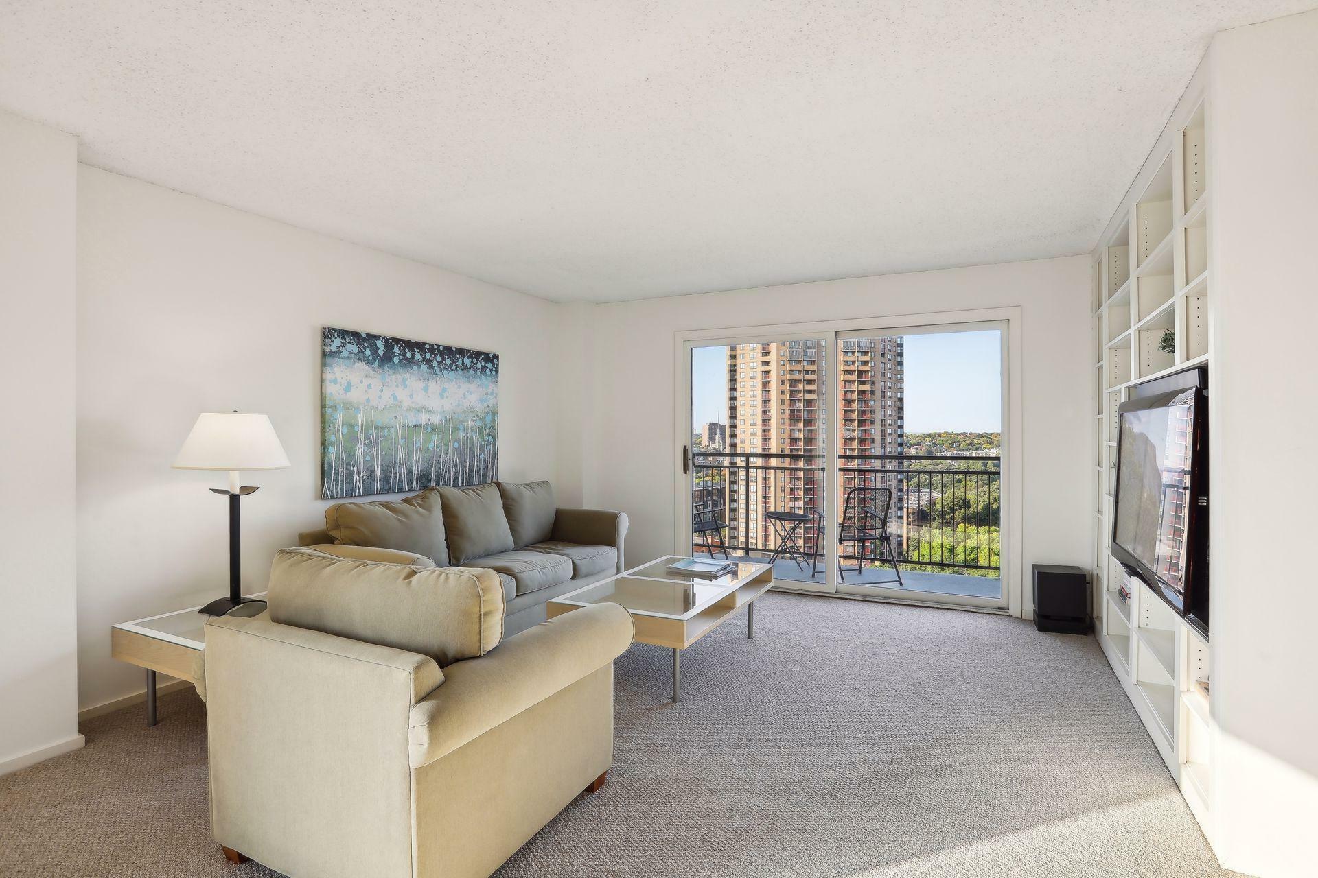 Property Photo:  1225 Lasalle Avenue 1708  MN 55403 