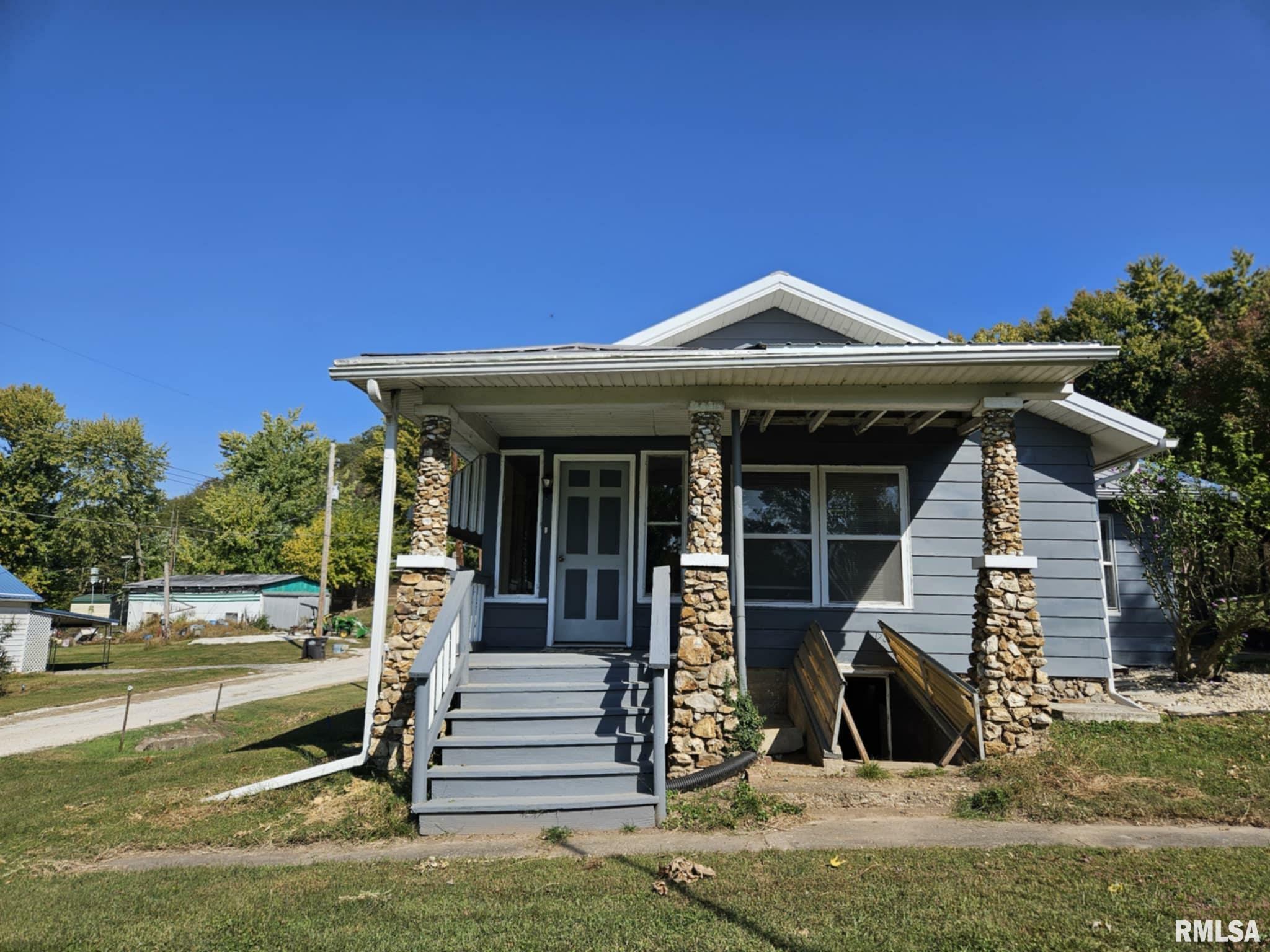 Property Photo:  174 Clinton Street  IL 62045 