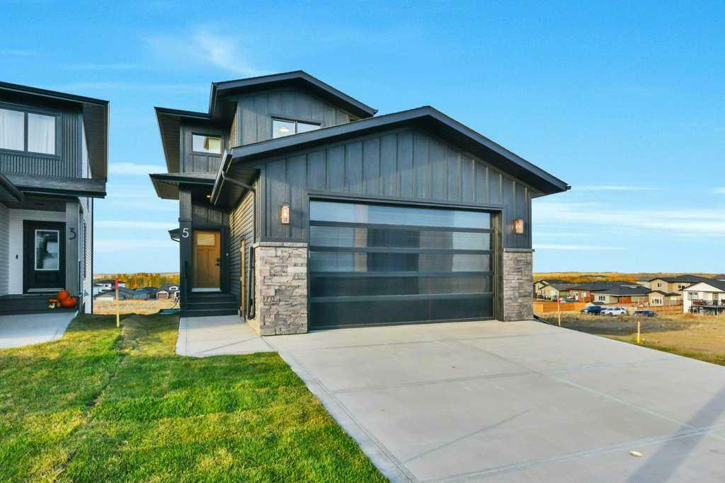 5 Vincent Gate  Sylvan Lake AB T4S 1Z3 photo