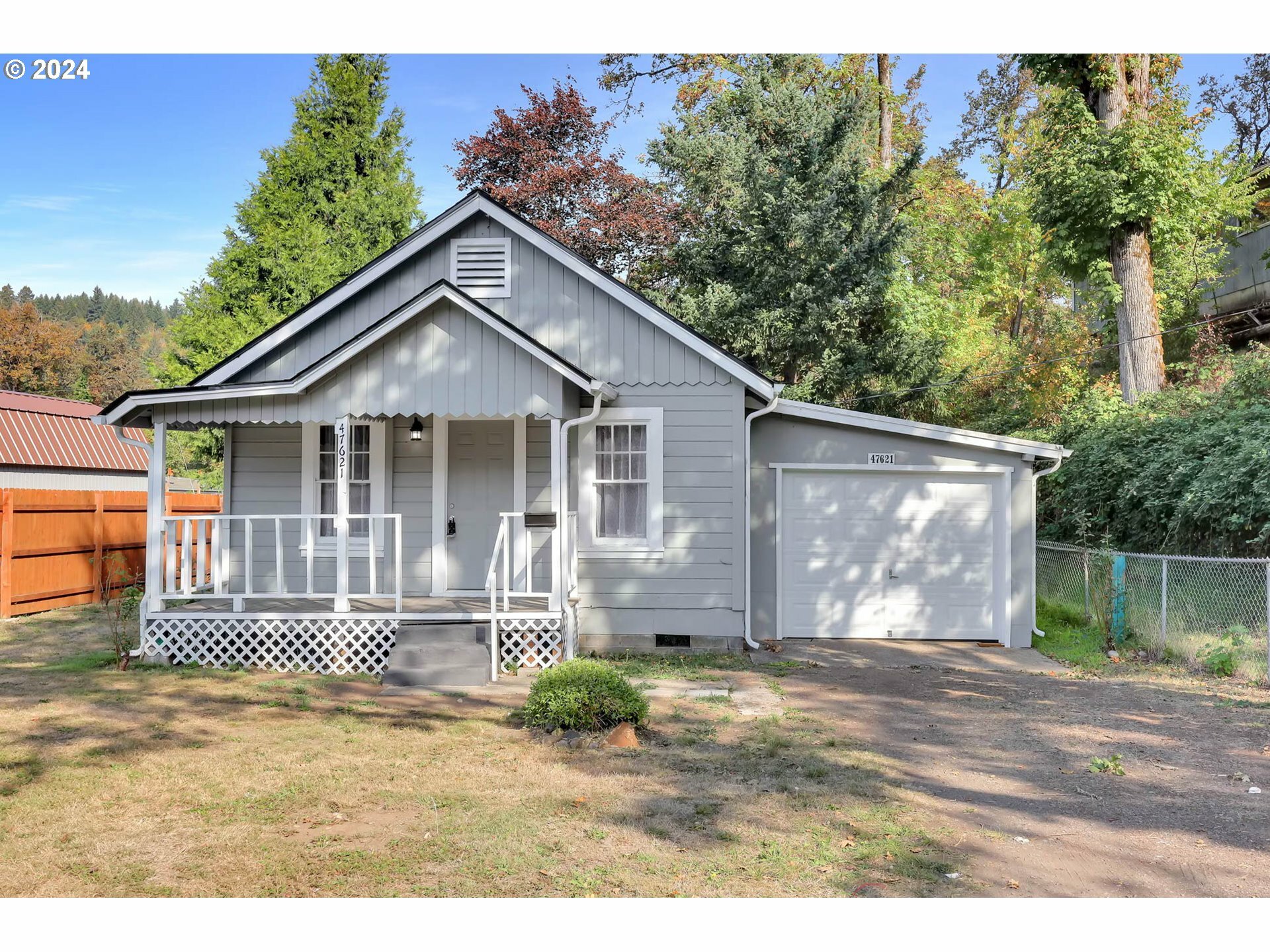Property Photo: 47621 Paddock Ln OR 97463