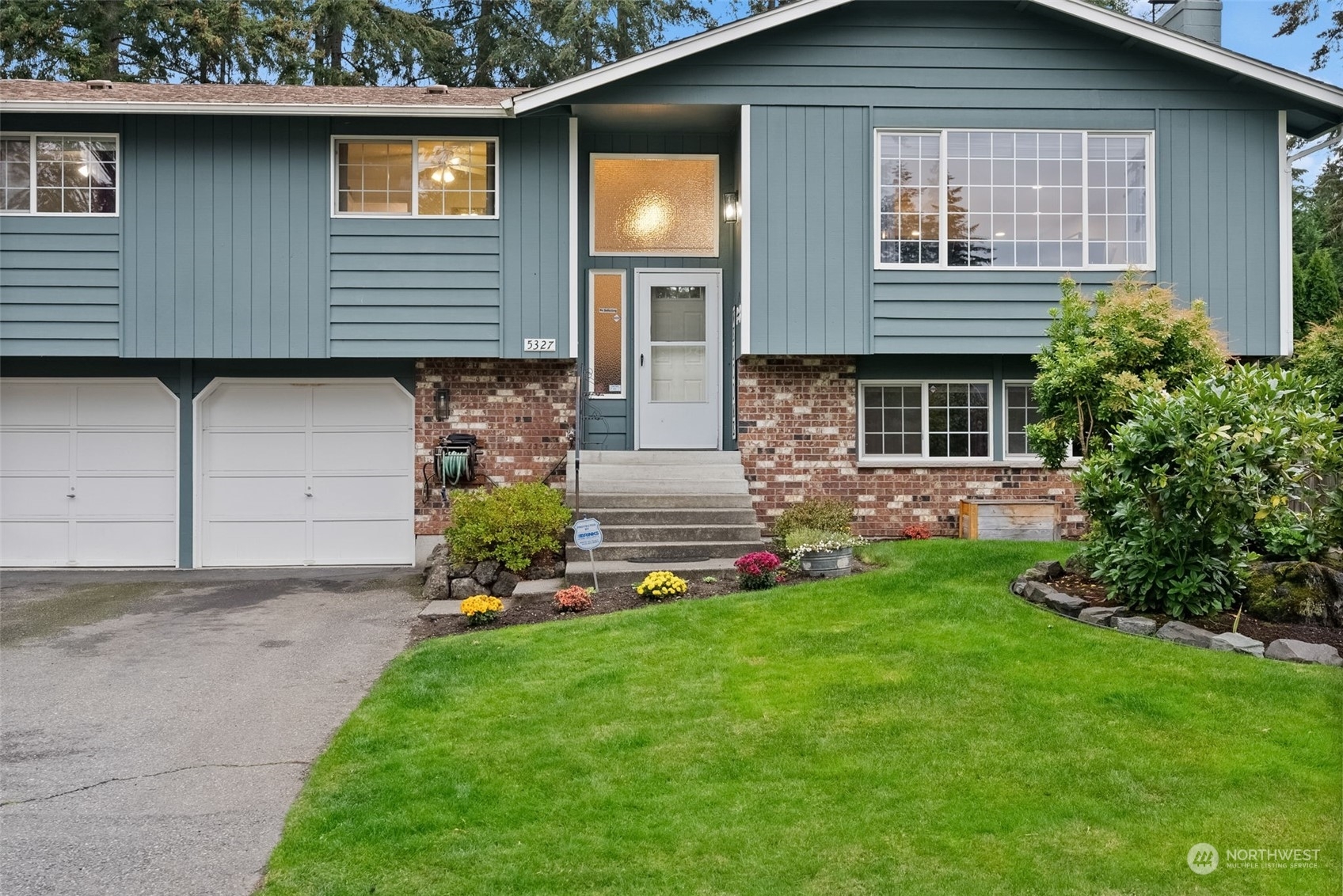 Property Photo:  5327 95th Avenue Ct W  WA 98467 