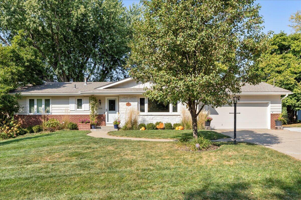 308 Cloverdale Drive  Council Bluffs IA 51503 photo