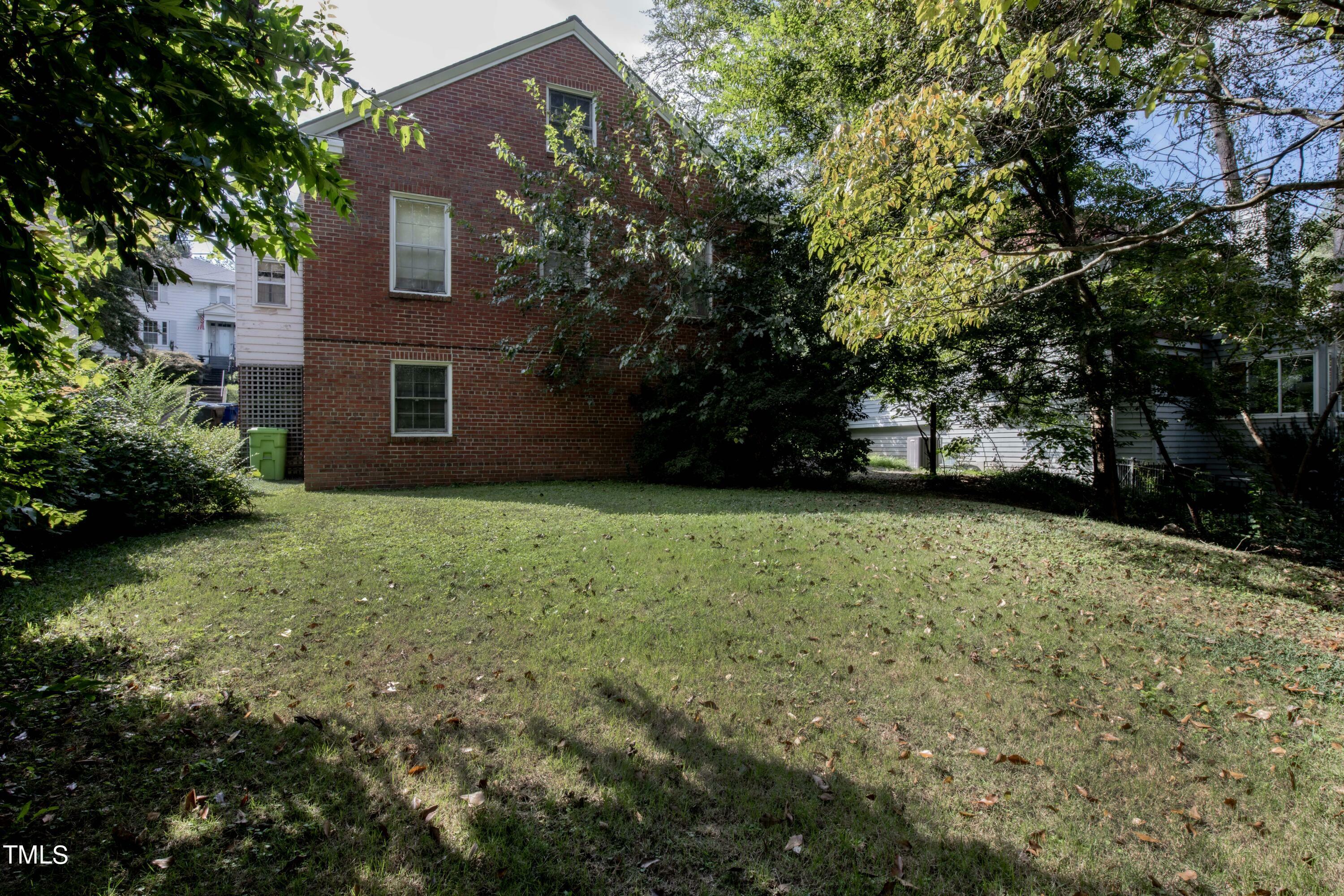 Property Photo:  1420 Park Drive  NC 27605 