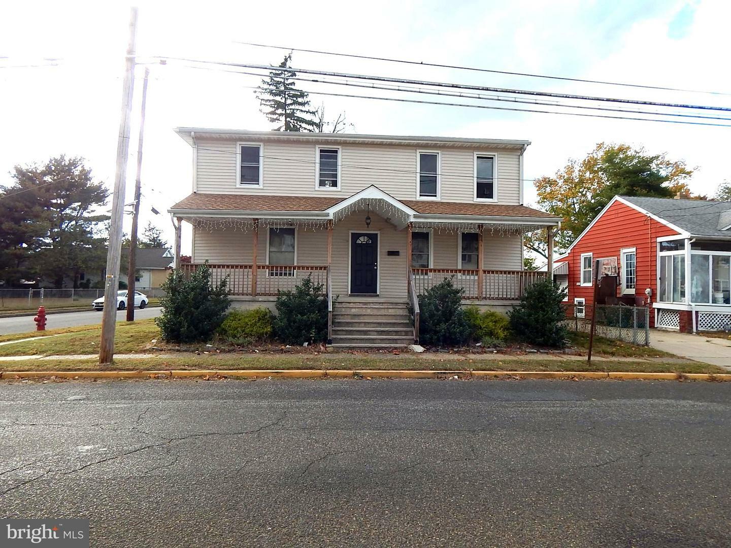 Property Photo:  834 Wood Street  NJ 08016 