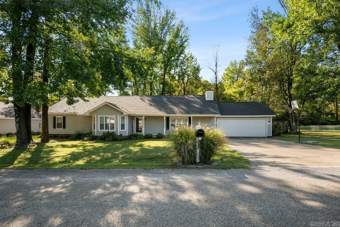 Property Photo: 705 Shadow Ridge Dr AR 72404