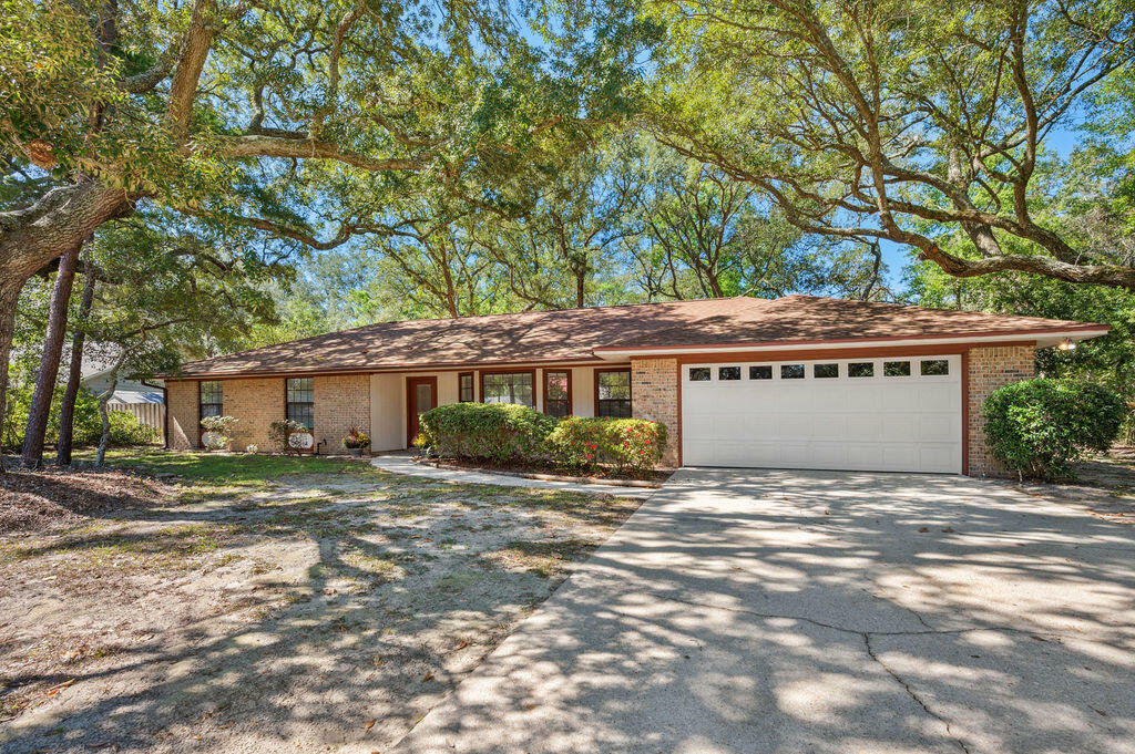 Property Photo:  106 Dominica Way  FL 32578 