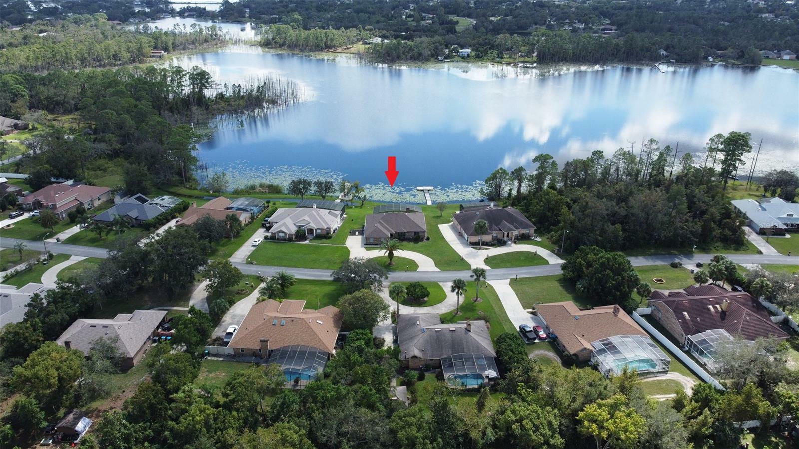 Property Photo: 2121 Watersedge Drive FL 32738