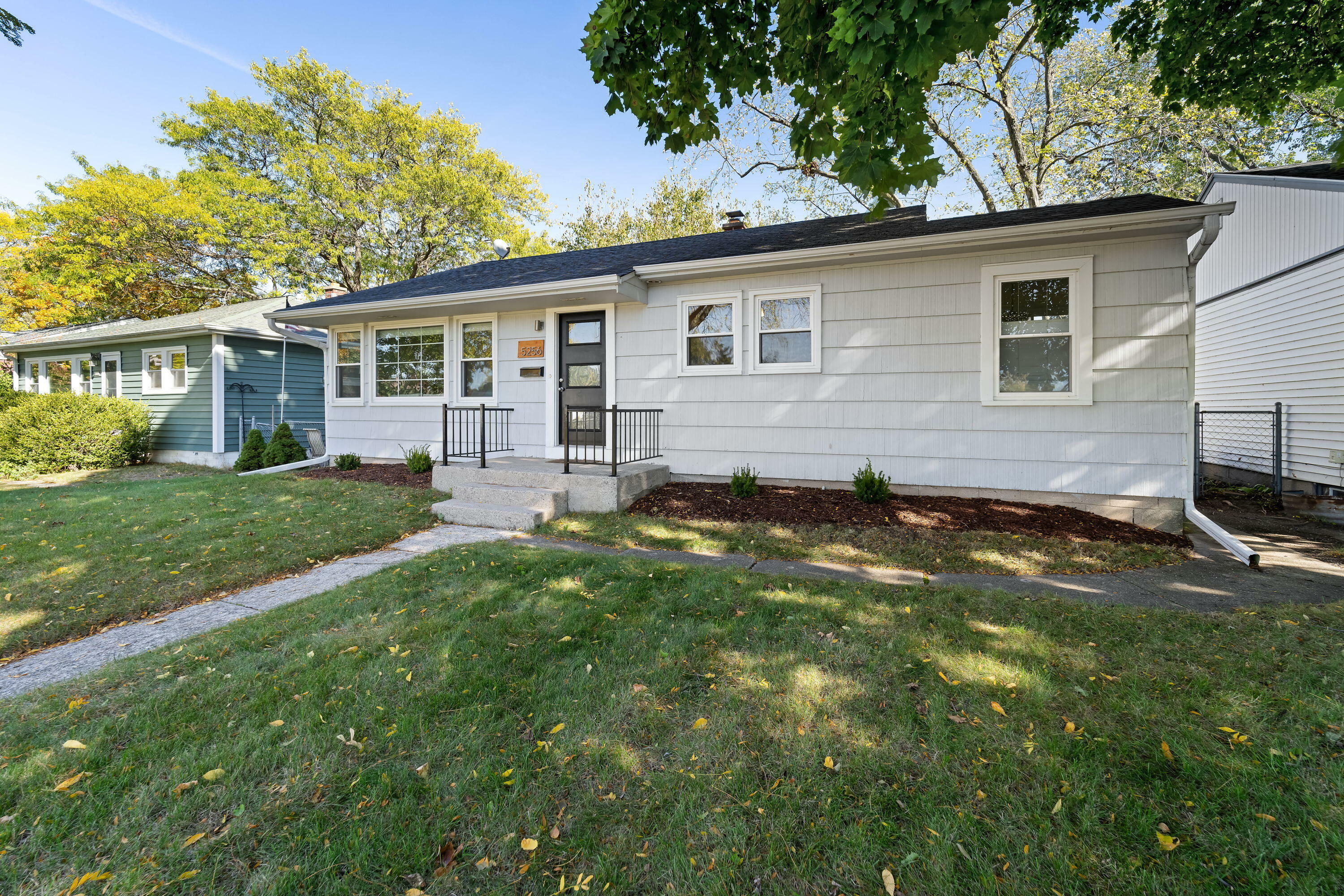 Property Photo:  5256 N Lydell Ave  WI 53217 