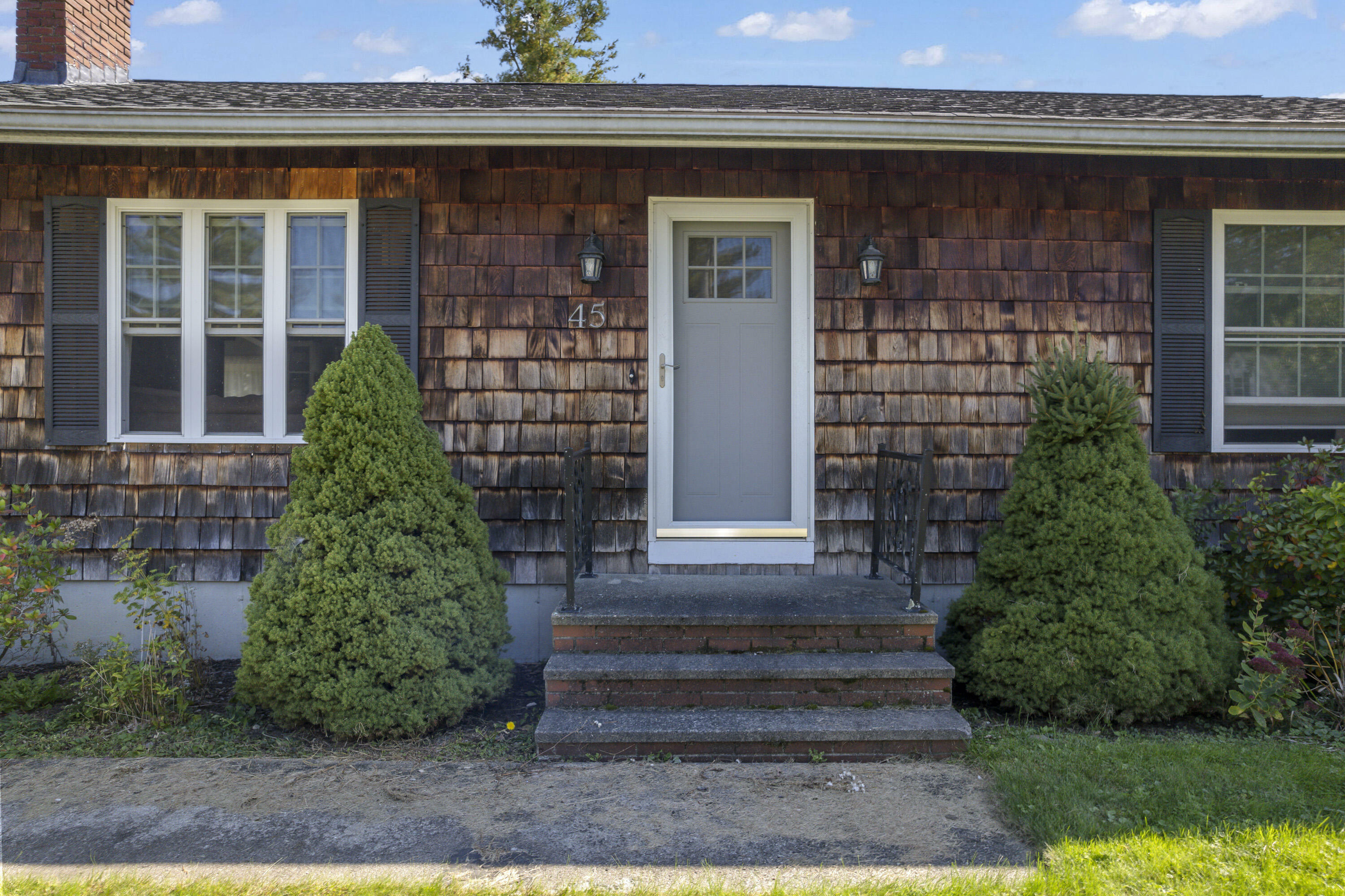 Property Photo:  45 Farragut Street  ME 04103 