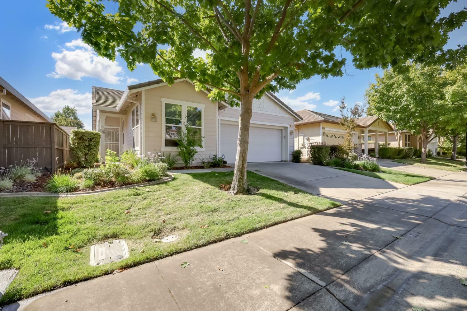 Property Photo:  2326 Ryedale Lane  CA 95835 